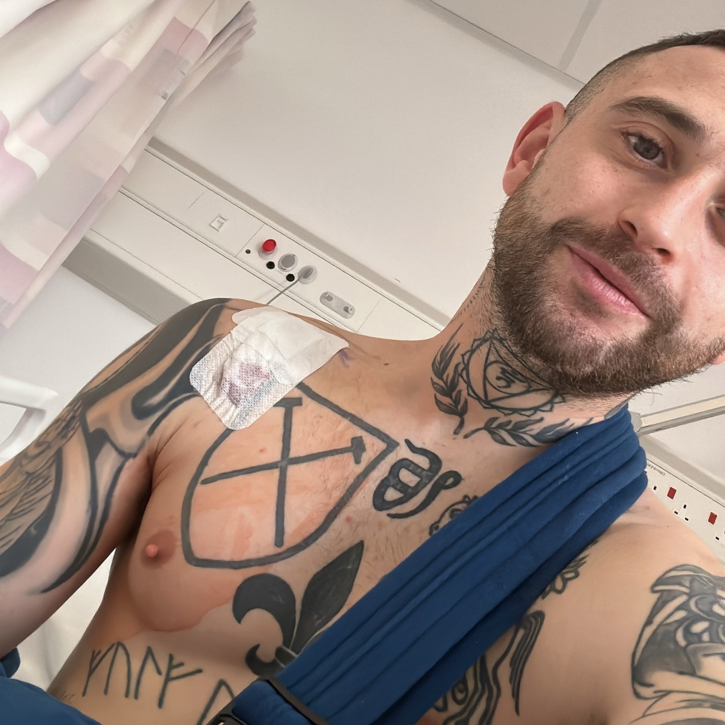 Photo of Declan after shoulder surgery